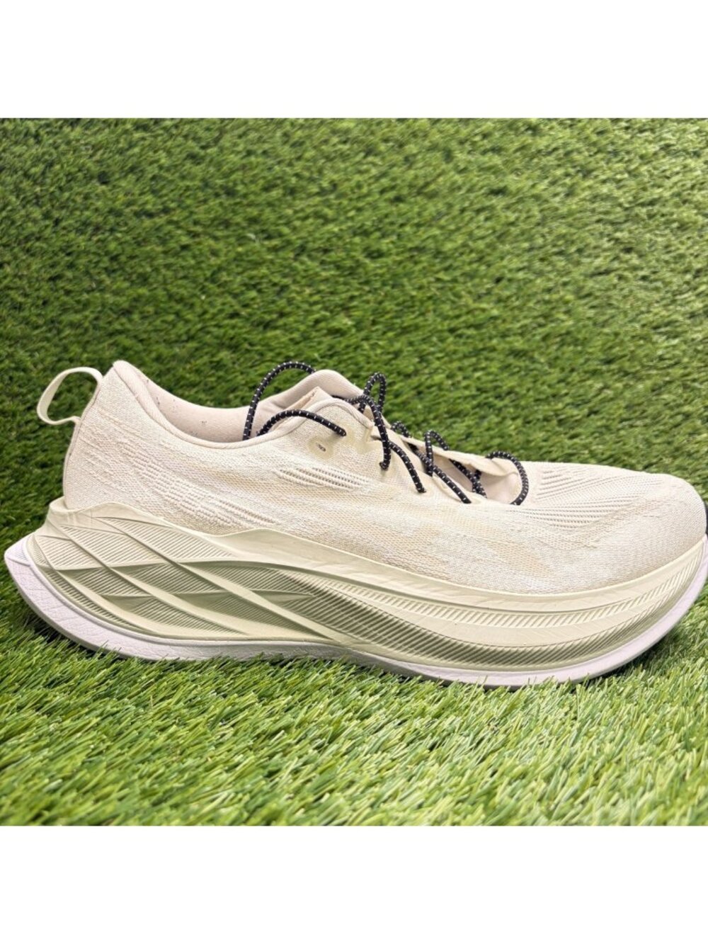 Asics Superblast 2 Mens Size 12 Beige Athletic Running Walking Shoes Sneakers